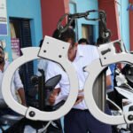 මෝටර් රථ ප්‍රවාහන දෙපාර්තමේන්තුවේ ලොක්කන් තිදෙනෙකු අත්අඩංගුවට..